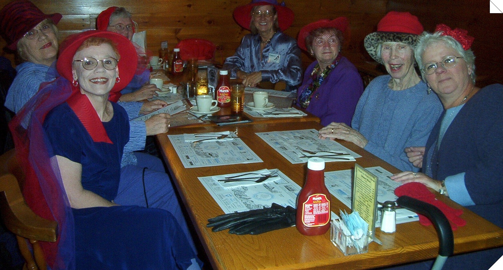 earlybirdsredhatsocietynovember2002.jpg